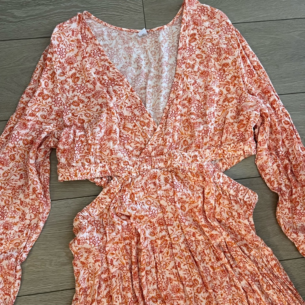 Old navy sundress - Picture 2 of 4